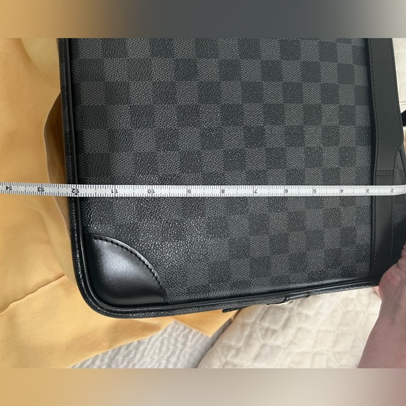 Louis Vuitton Damier briefcase like new - Picture 10 of 16